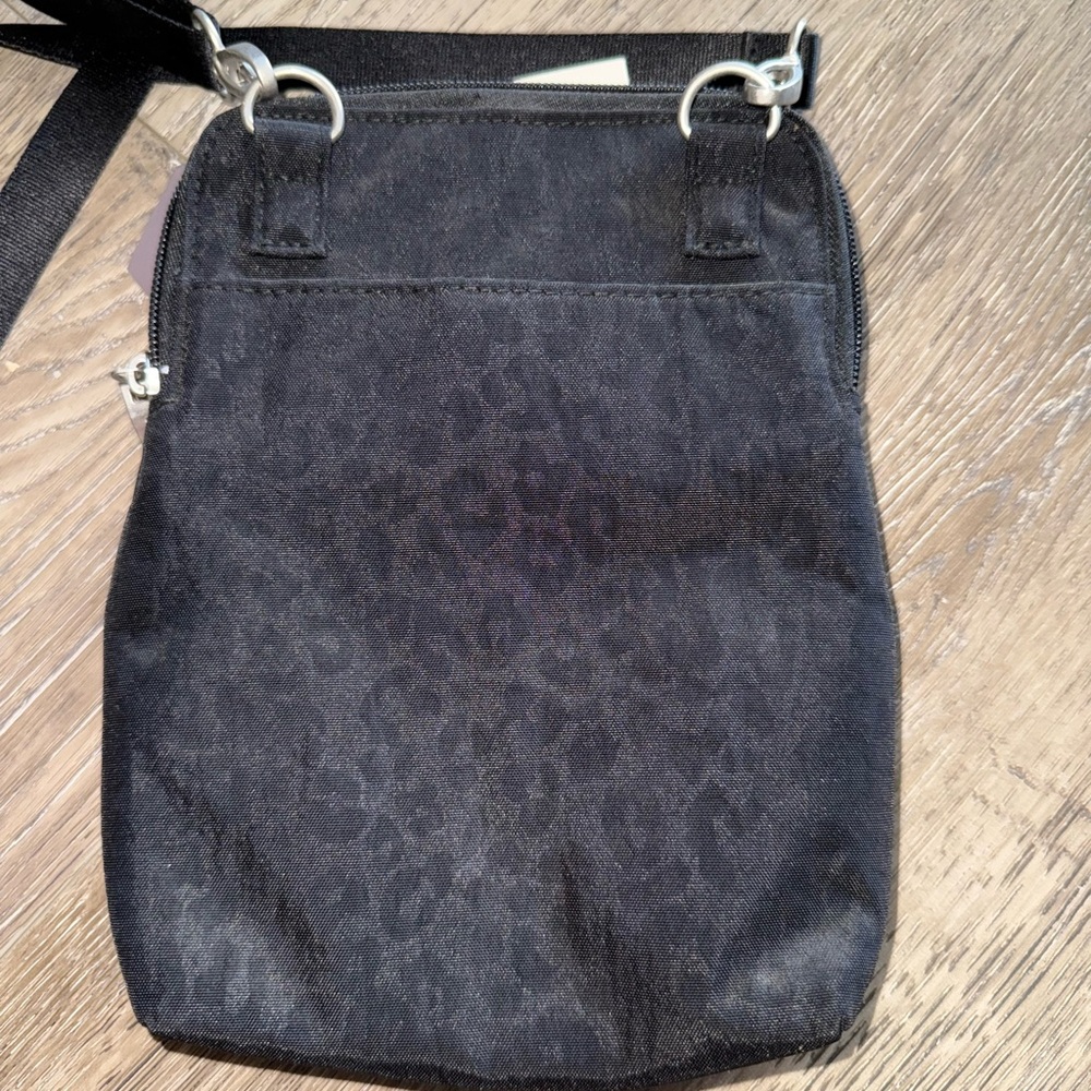 NWT Baggallini Bryant Crose Sleek Black Shoulder Bag - Picture 5 of 14